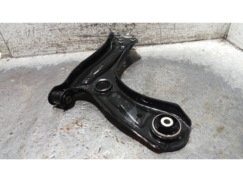 Recambio de brazo suspension inferior delantero izquierdo para skoda fabia 1.0 tsi referencia OEM IAM 6R0407151F  