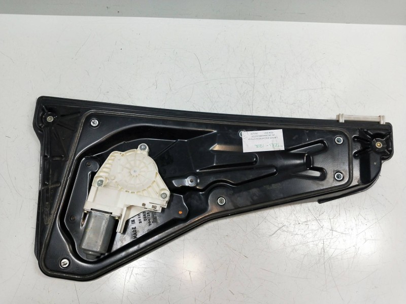 Recambio de elevalunas trasero izquierdo para land rover discovery v6 td se referencia OEM IAM CVH500130  5P