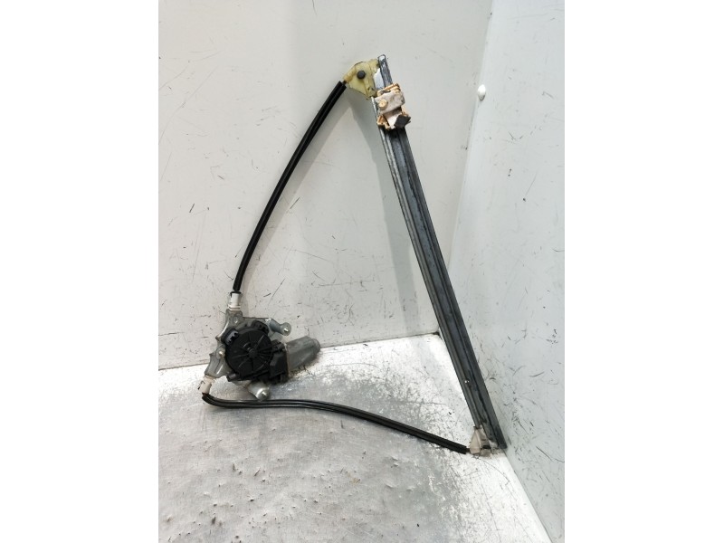 Recambio de elevalunas delantero izquierdo para renault clio ii (bb_, cb_) 1.2 16v (bb05, bb0w, bb11, bb27, bb2t, bb2u, bb2v, cb