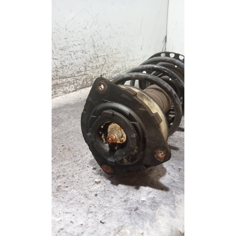 Recambio de amortiguador delantero izquierdo para renault clio grandtour exception referencia OEM IAM 8200676024 03071000608 