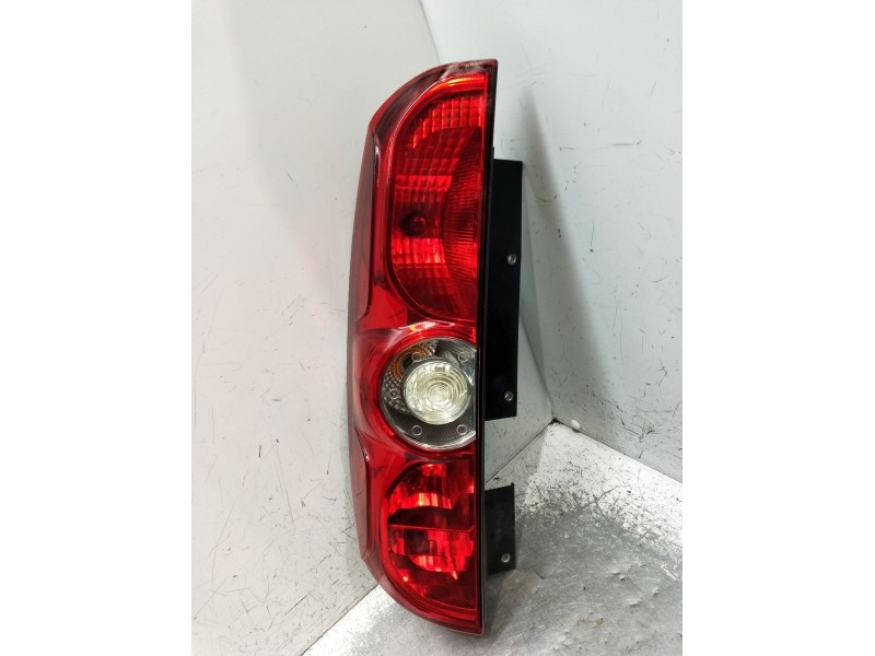 Recambio de piloto trasero izquierdo para fiat doblo cargo (263_) 1.3 d multijet referencia OEM IAM 02038099900010  2010