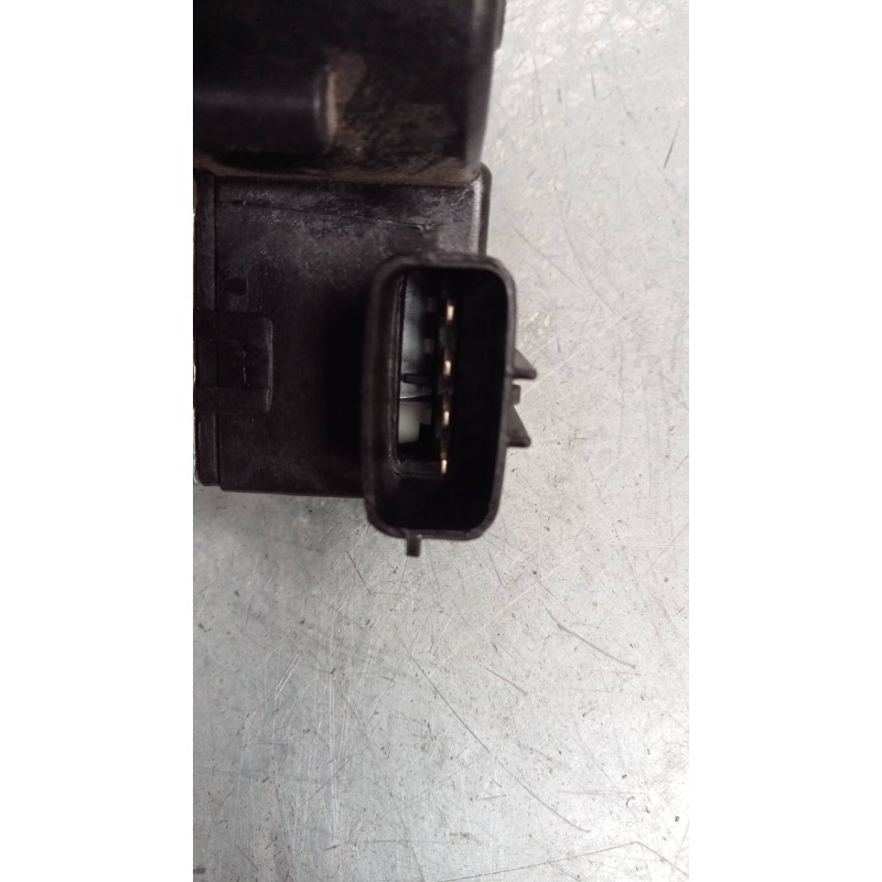 Recambio de motor cierre centralizado porton para ssangyong tivoli 1.6 turbodiesel cat referencia OEM IAM 7132035001  