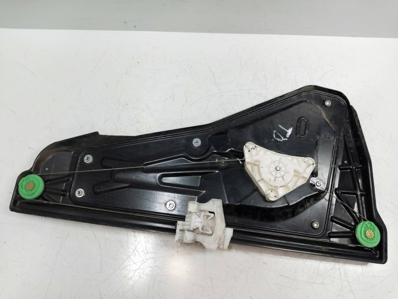 Recambio de elevalunas trasero derecho para land rover discovery v6 td se referencia OEM IAM CVH500120  5P