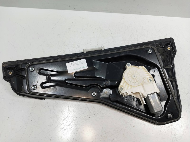 Recambio de elevalunas trasero derecho para land rover discovery v6 td se referencia OEM IAM CVH500120  5P