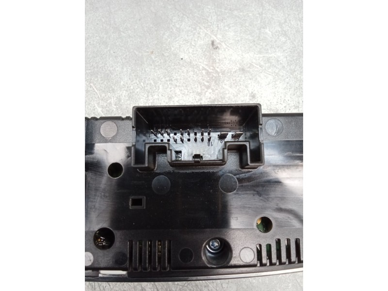 Recambio de mando calefaccion / aire acondicionado para audi a3 sportback (8va) ambiente referencia OEM IAM 8V0820043C  