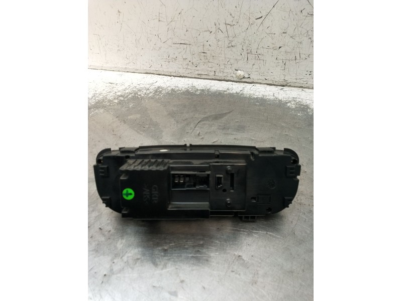 Recambio de mando calefaccion / aire acondicionado para mercedes-benz clase c (w203) c 220 cdi (203.006) referencia OEM IAM 2038