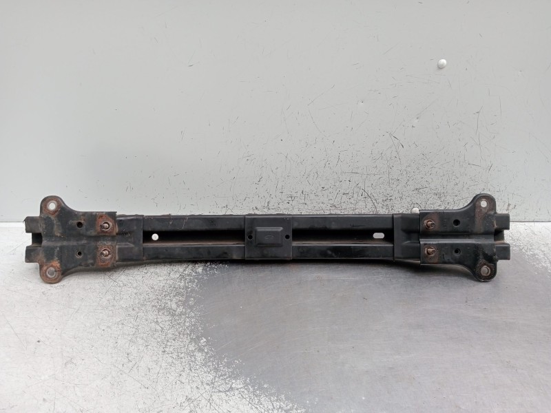 Recambio de refuerzo paragolpes delantero para kia sorento i (jc) 2.5 crdi referencia OEM IAM   2006