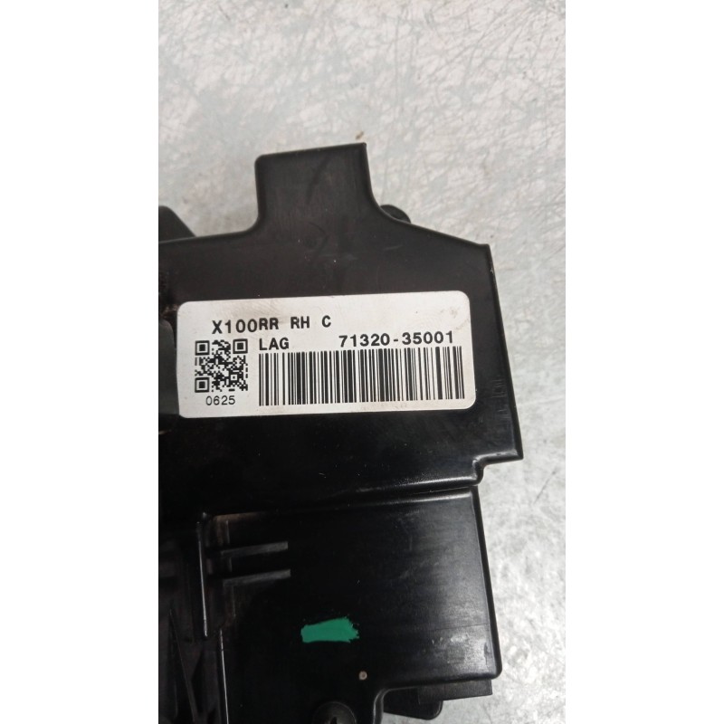 Recambio de motor cierre centralizado trasero derecho para ssangyong tivoli 1.6 turbodiesel cat referencia OEM IAM 7132035001  