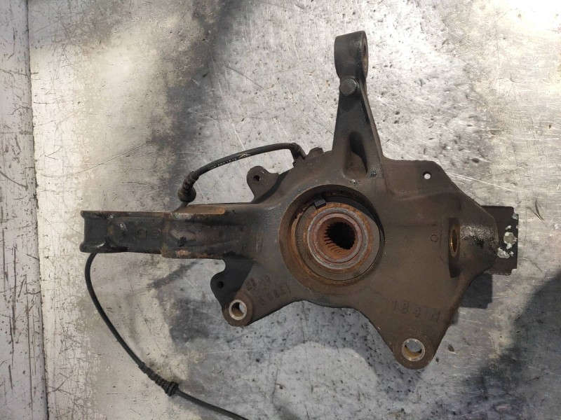 Recambio de mangueta delantera derecha para renault scenic iii authentique referencia OEM IAM   