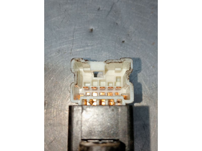 Recambio de mando elevalunas delantero derecho para suzuki ignis (/mf) gle referencia OEM IAM 18317R  2018 5P