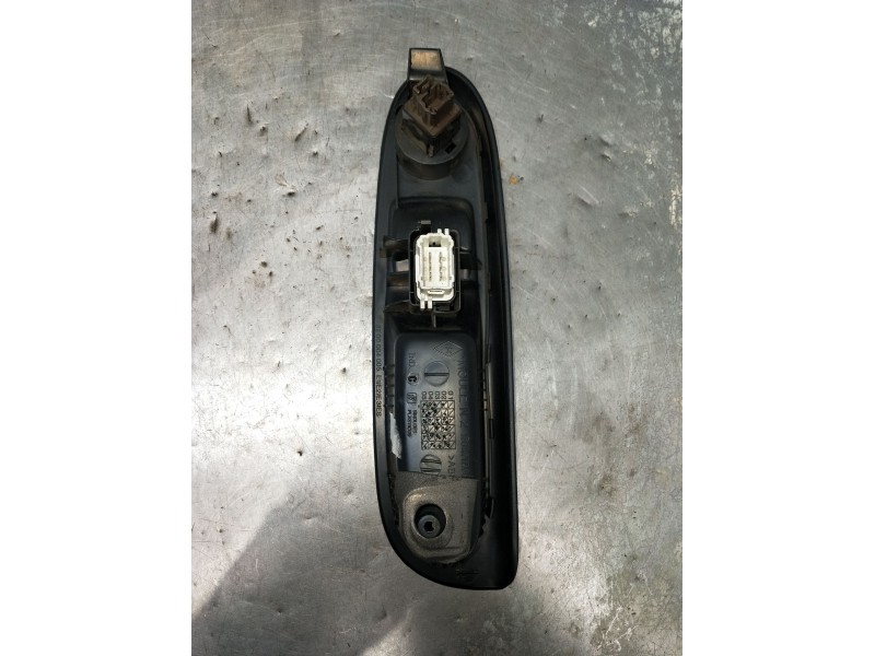 Recambio de mando elevalunas delantero derecho para renault clio ii (bb_, cb_) 1.2 16v (bb05, bb0w, bb11, bb27, bb2t, bb2u, bb2v