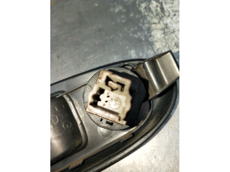 Recambio de mando elevalunas delantero derecho para renault clio ii (bb_, cb_) 1.2 16v (bb05, bb0w, bb11, bb27, bb2t, bb2u, bb2v