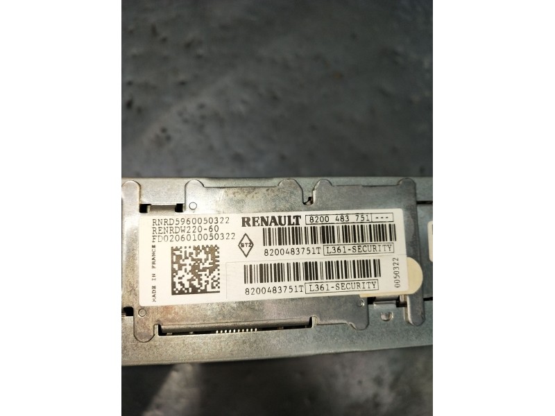 Recambio de sistema audio / radio cd para renault clio ii (bb_, cb_) 1.2 16v (bb05, bb0w, bb11, bb27, bb2t, bb2u, bb2v, cb05,...