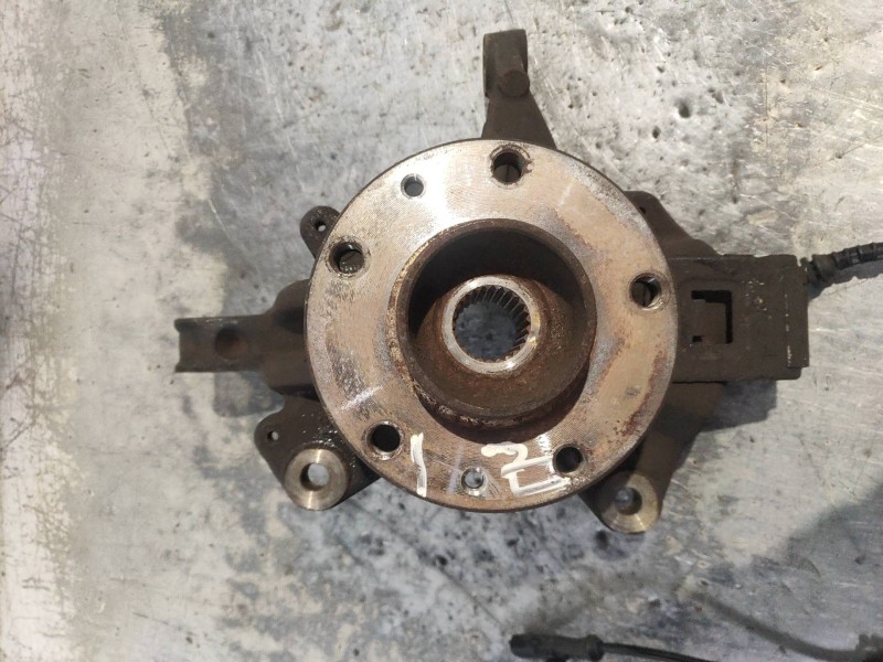 Recambio de mangueta delantera izquierda para renault scenic iii authentique referencia OEM IAM   