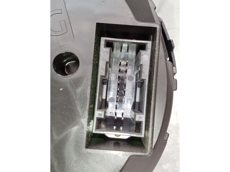 Recambio de cuadro instrumentos para audi a3 sportback (8va) ambiente referencia OEM IAM 8V0920860H 1555030684. A2C90492400 2012