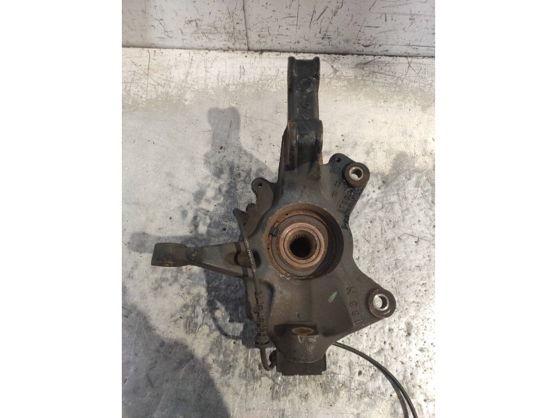 Recambio de mangueta delantera izquierda para renault scenic iii authentique referencia OEM IAM   