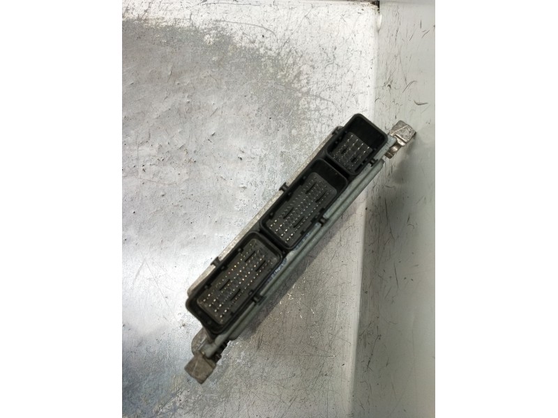 Recambio de centralita motor uce para renault megane iii hatchback (bz0/1_, b3_) 1.5 dci (bz09, bz0d, bz1w, bz29, bz14) referenc