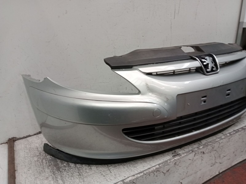 Recambio de paragolpes delantero para peugeot 307 (3a/c) 2.0 hdi 90 referencia OEM IAM  VER FOTOS 