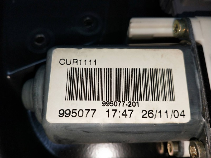 Recambio de elevalunas delantero derecho para land rover discovery v6 td se referencia OEM IAM CUR1111 995077 CUH500103 5P