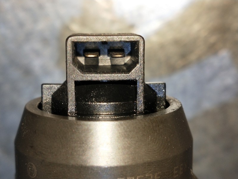 Recambio de inyector para skoda superb (3u4) classic referencia OEM IAM 038130073AG 0414720215 BOSCH