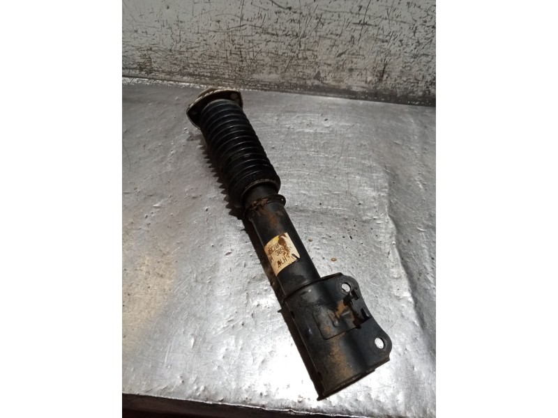 Recambio de amortiguador delantero izquierdo para suzuki vitara (et, ta, td) 1.9 d a las 4 ruedas (se 419td) referencia OEM IAM 