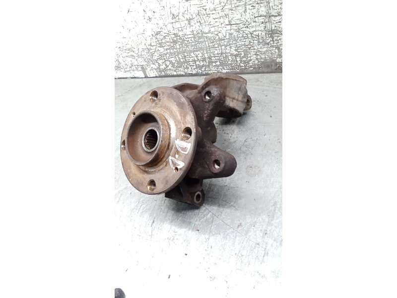 Recambio de mangueta delantera derecha para peugeot 205 ii (20a/c) 1.7 diesel referencia OEM IAM   90