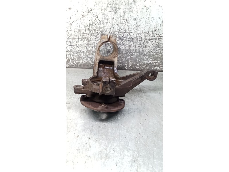 Recambio de mangueta delantera derecha para peugeot 205 ii (20a/c) 1.7 diesel referencia OEM IAM   90