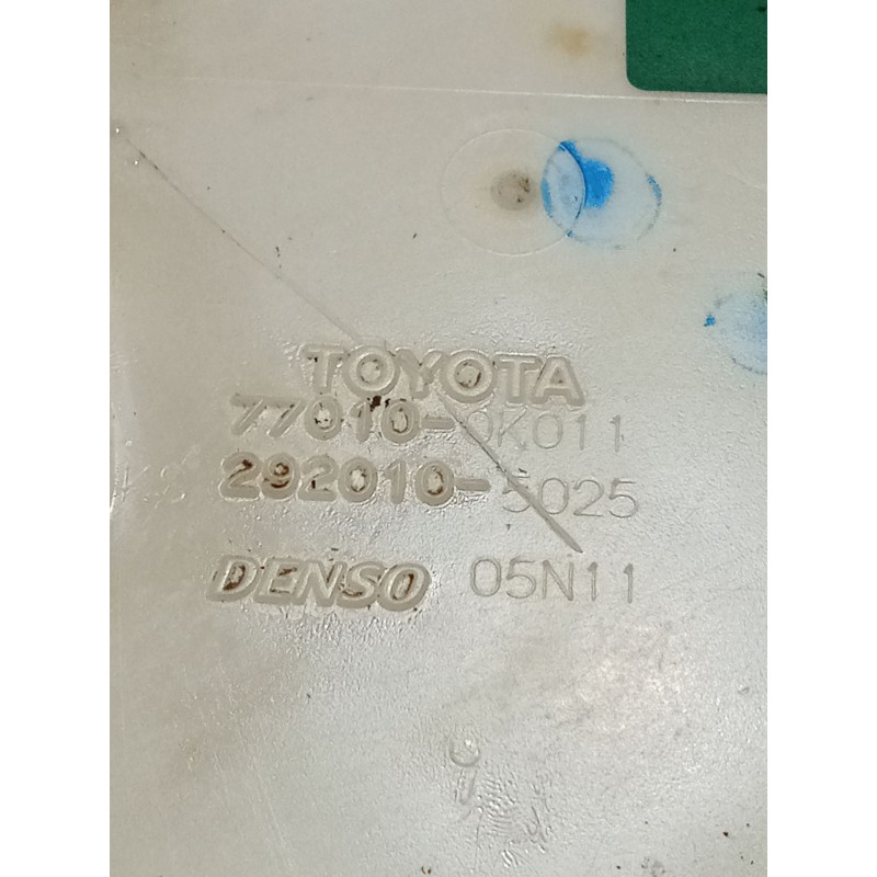 Recambio de bomba combustible para toyota hilux vii pick-up (_n1_, _n2_, _n3_) 2.5 d-4d (kun15, kun35) referencia OEM IAM 770100