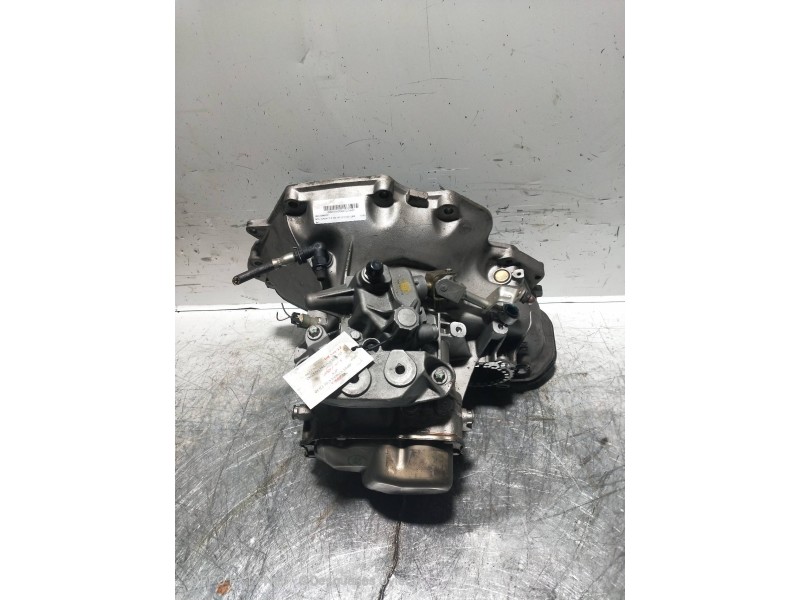Recambio de caja cambios para opel corsa c 1.2 16v cat (z 12 xe / lw4) referencia OEM IAM F13C394 A07111 C394