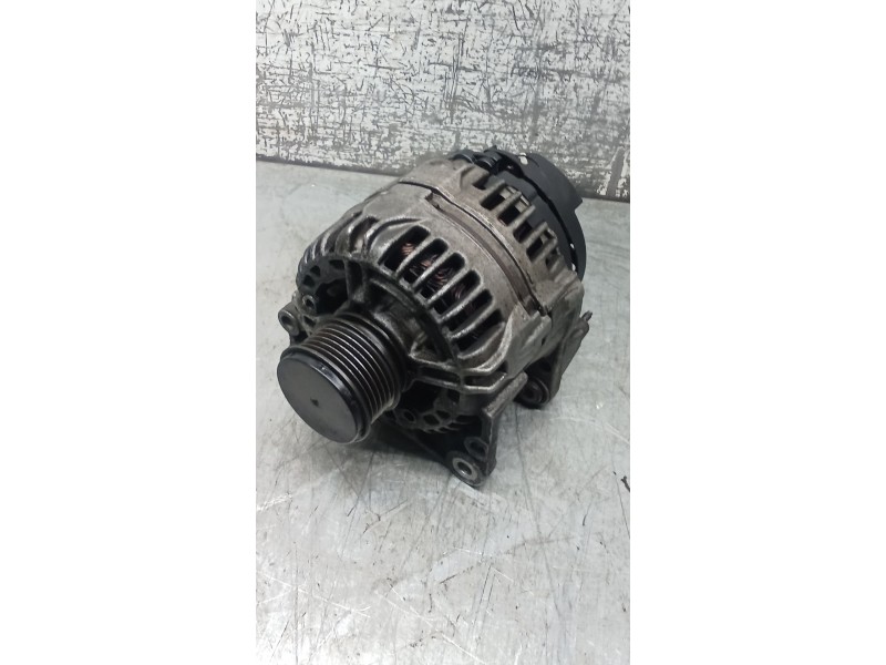 Recambio de alternador para audi a3 (8l1) 1.9 tdi referencia OEM IAM 038903023L 0124325001 00 90A