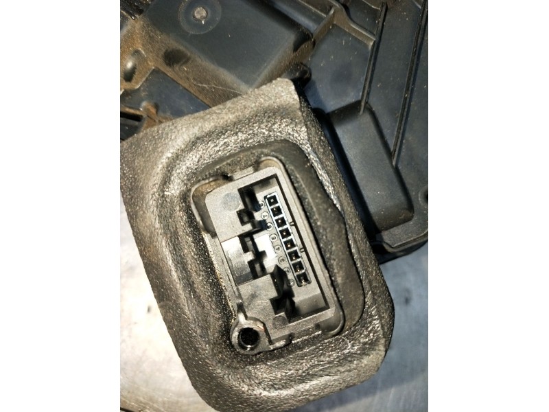 Recambio de motor cierre centralizado trasero izquierdo para skoda rapid (nh3, nk3, nk6) 1.6 tdi referencia OEM IAM 05E5E0839015