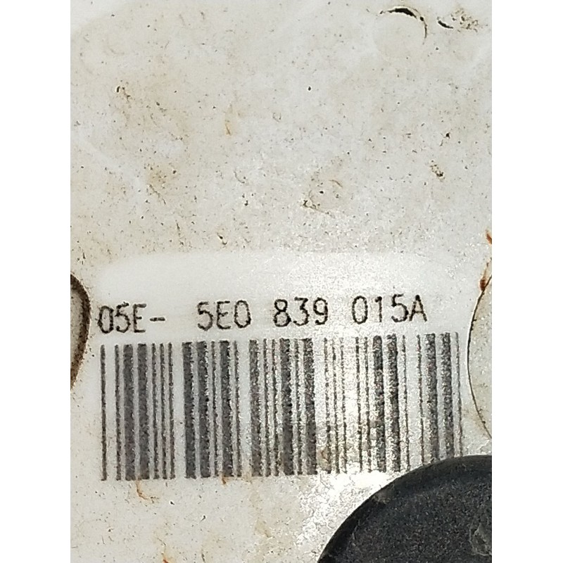 Recambio de motor cierre centralizado trasero izquierdo para skoda rapid (nh3, nk3, nk6) 1.6 tdi referencia OEM IAM 05E5E0839015