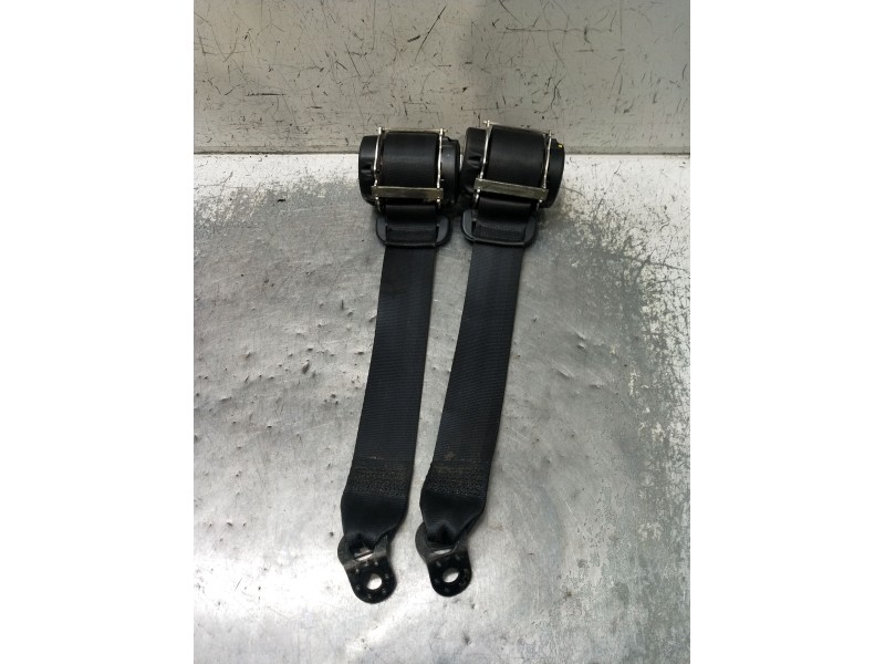 Recambio de juego cinturones trasero para skoda rapid (nh3, nk3, nk6) 1.6 tdi referencia OEM IAM  5P 2012