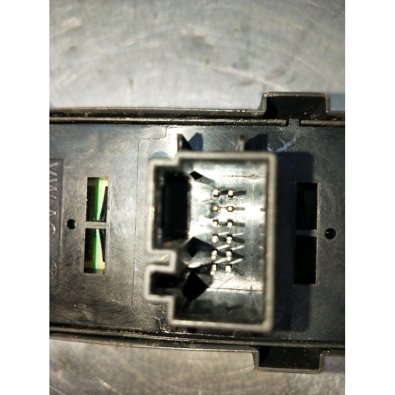Recambio de mando elevalunas delantero izquierdo para skoda rapid (nh3, nk3, nk6) 1.6 tdi referencia OEM IAM 5JB959857 5P 2012