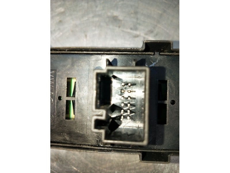 Recambio de mando elevalunas delantero izquierdo para skoda rapid (nh3, nk3, nk6) 1.6 tdi referencia OEM IAM 5JB959857 5P 2012