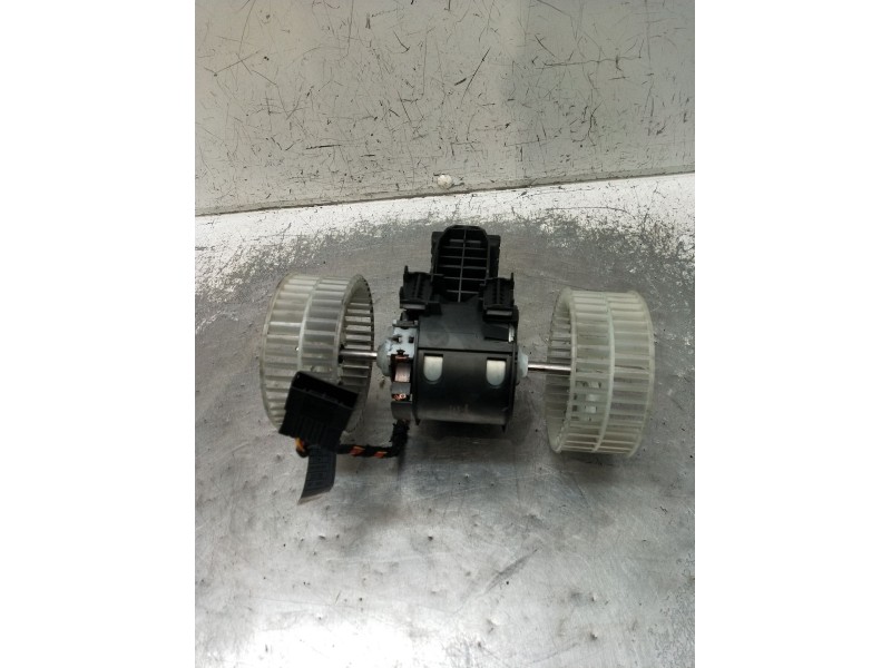 Recambio de motor calefaccion para bmw 5 (e60) 520 d referencia OEM IAM 2002221 34086 2003