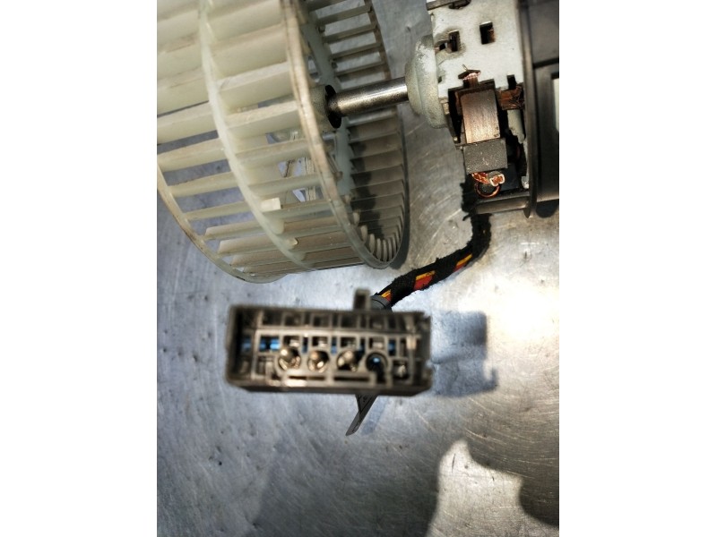 Recambio de motor calefaccion para bmw 5 (e60) 520 d referencia OEM IAM 2002221 34086 2003