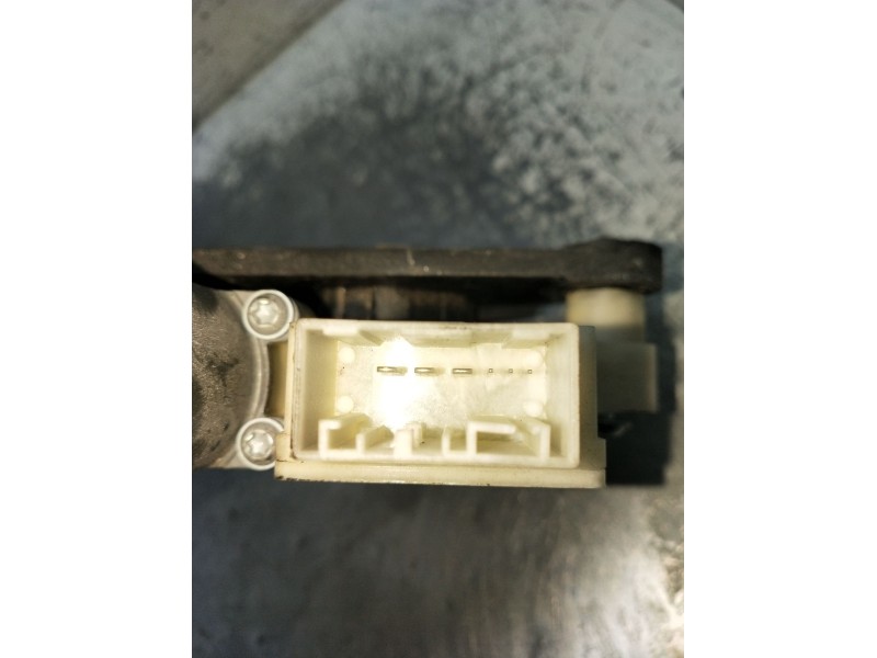 Recambio de elevalunas trasero izquierdo para skoda rapid (nh3, nk3, nk6) 1.6 tdi referencia OEM IAM  5P 2012