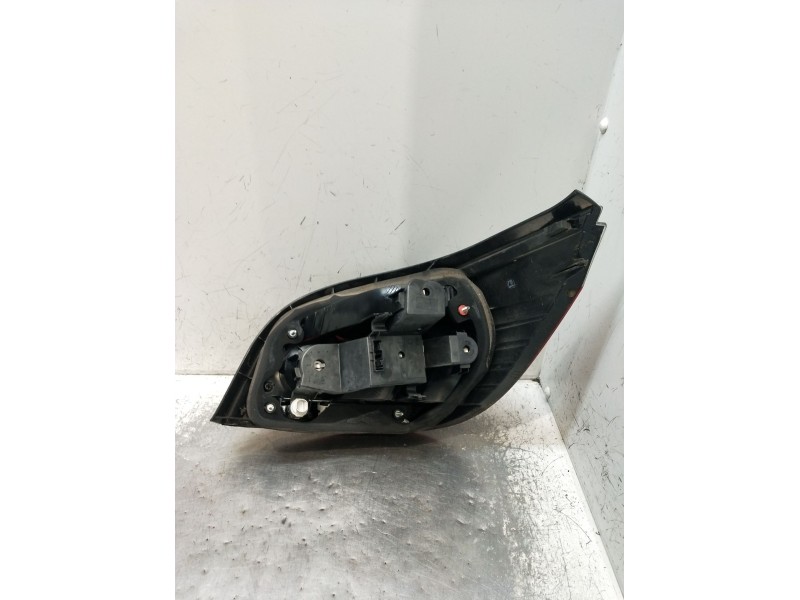 Recambio de piloto trasero izquierdo para bmw 5 (e60) 520 d referencia OEM IAM 7165737 2VP0086790589997 2003