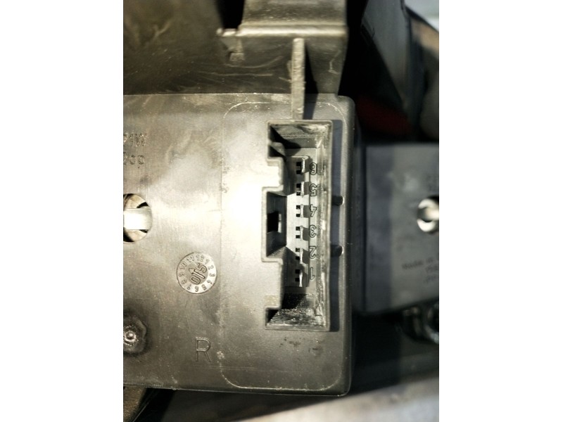 Recambio de piloto trasero derecho para bmw 5 (e60) 520 d referencia OEM IAM   2003