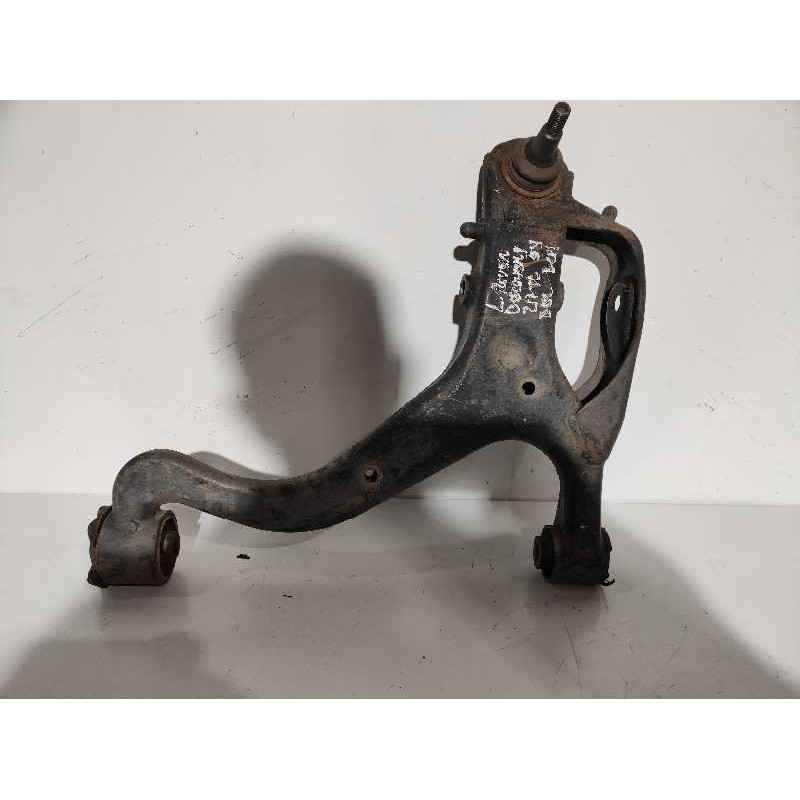 Recambio de brazo suspension inferior delantero derecho para land rover discovery v6 td se referencia OEM IAM   LR137952