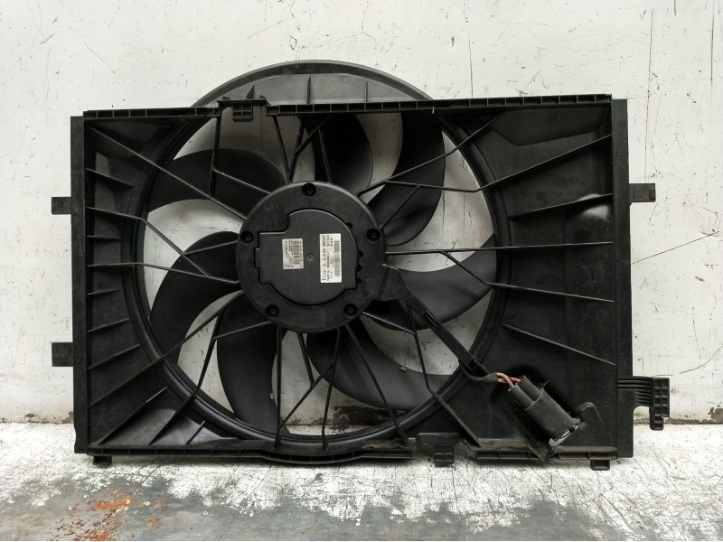 Recambio de electroventilador para mercedes-benz clase c (w203) berlina 220 cdi (la) (203.008) referencia OEM IAM A2035001693 A2
