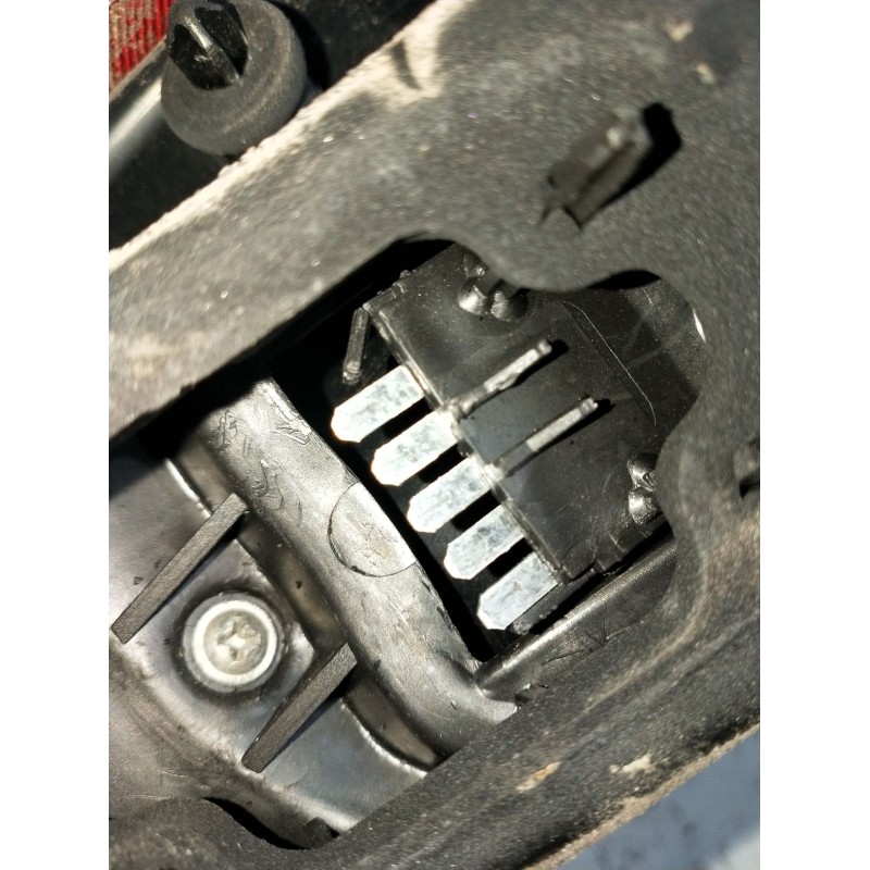 Recambio de piloto trasero derecho para opel corsa c (x01) 1.7 dti (f08, f68) referencia OEM IAM 09114337 89302181 2001