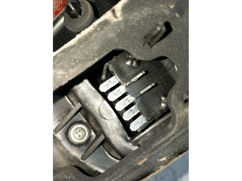 Recambio de piloto trasero derecho para opel corsa c (x01) 1.7 dti (f08, f68) referencia OEM IAM 09114337 89302181 2001