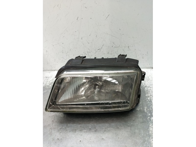 Recambio de faro izquierdo para audi a4 b5 (8d2) 1.9 tdi quattro referencia OEM IAM 1307022194  