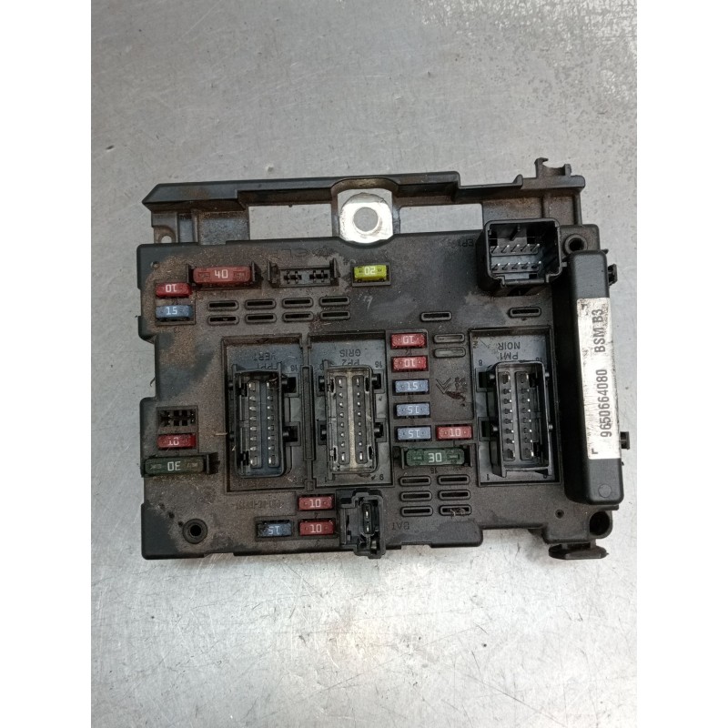 Recambio de caja reles / fusibles para citroën xsara coupé (n0) 2.0 hdi 90 referencia OEM IAM 9650664080 BSMB3 42037490 