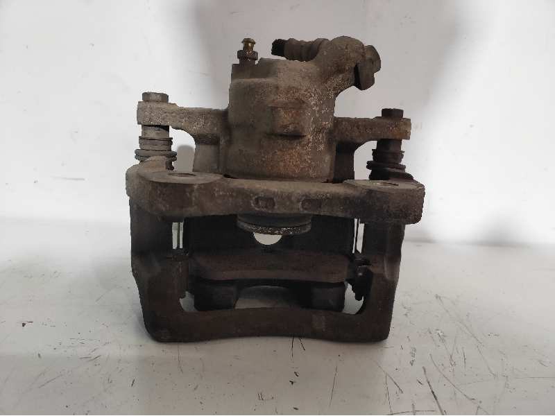 Recambio de pinza freno trasera derecha para land rover discovery v6 td se referencia OEM IAM   SOB500042