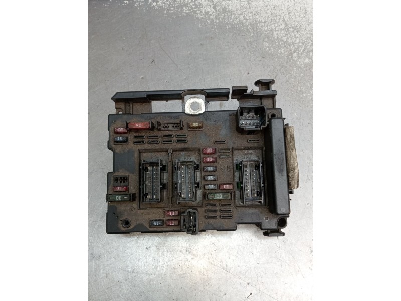 Recambio de caja reles / fusibles para peugeot 307 (3a/c) 2.0 hdi 90 referencia OEM IAM 9650664080 33090910 BSMB3 