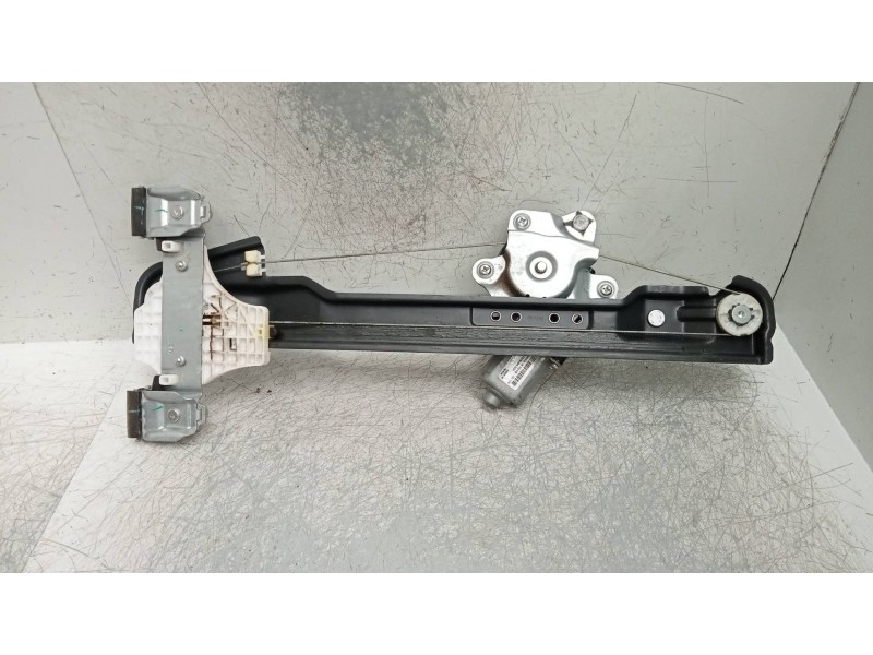 Recambio de elevalunas trasero derecho para ssangyong tivoli 1.6 turbodiesel cat referencia OEM IAM 98840X1010  