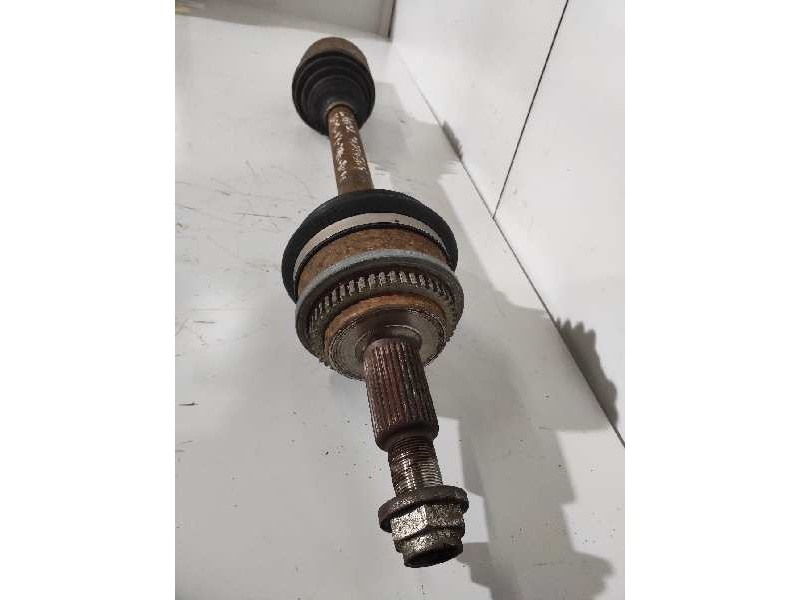 Recambio de transmision trasera derecha para land rover discovery v6 td se referencia OEM IAM   LR071933